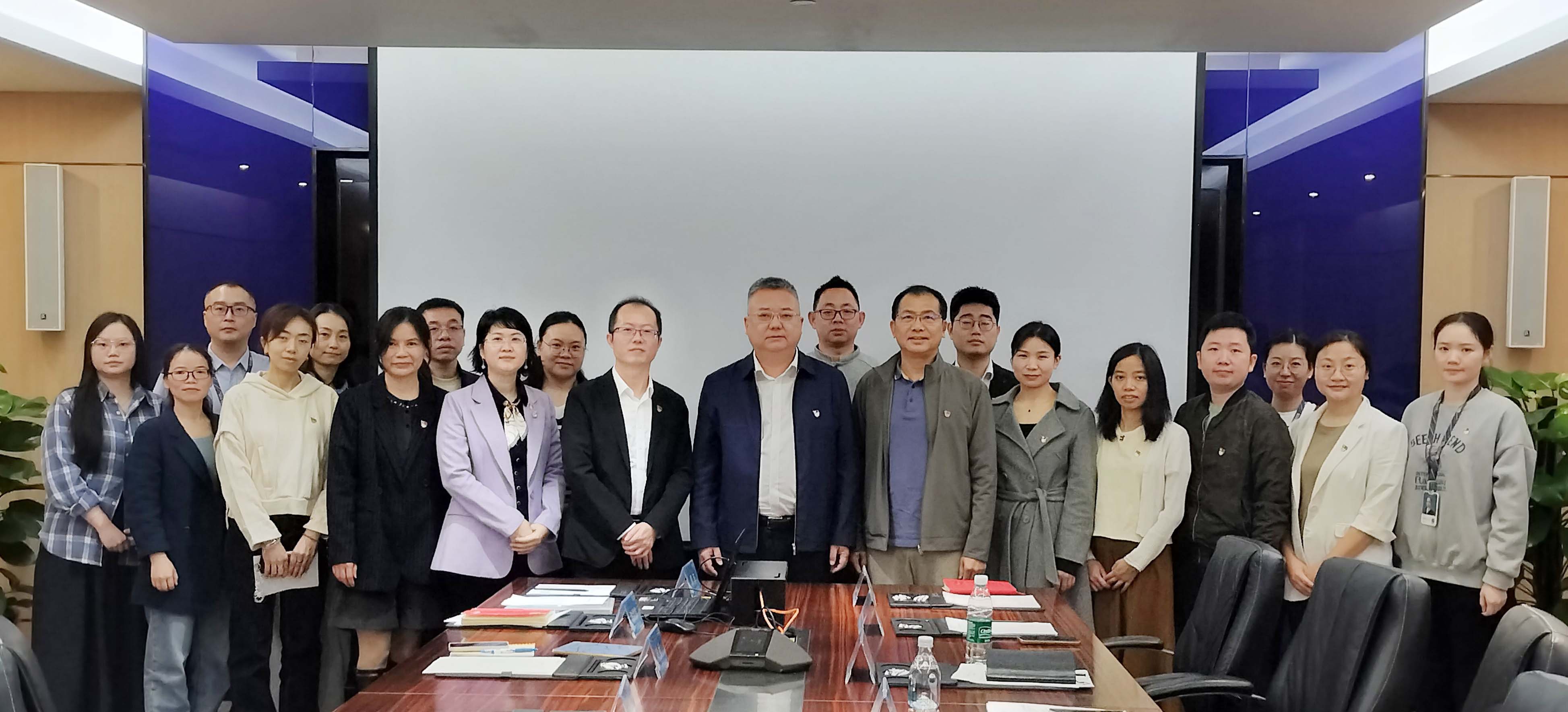 李程任深圳市永利官网供应链股份有限公司党委书记，钟志华任党委副书记、纪委书记